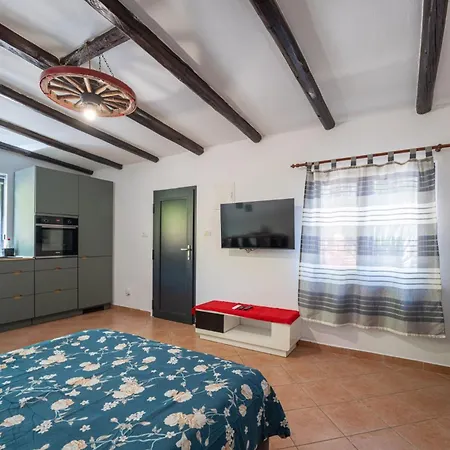 Villa Haus Lilly In - Haus Fuer 2-3 Personen Muntić